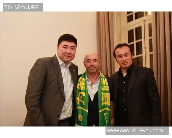 陶伟：从足球解说员到体育评论界的传奇之路与影响力分析